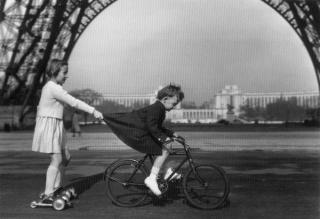 Le remorqueur du Champ de Mars