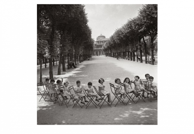 Enfants dans le jardin du Palais-Royal