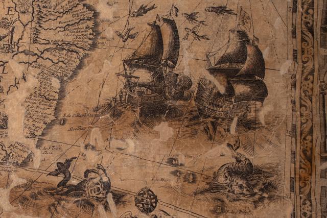 L’immagine raffigura due galeoni circondati da animali reali e mitologici.
